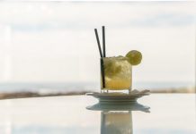 6 bares para beber caipirinhas no Porto