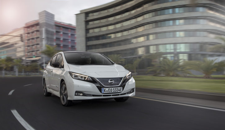426220859_New_Nissan_LEAF-725×420