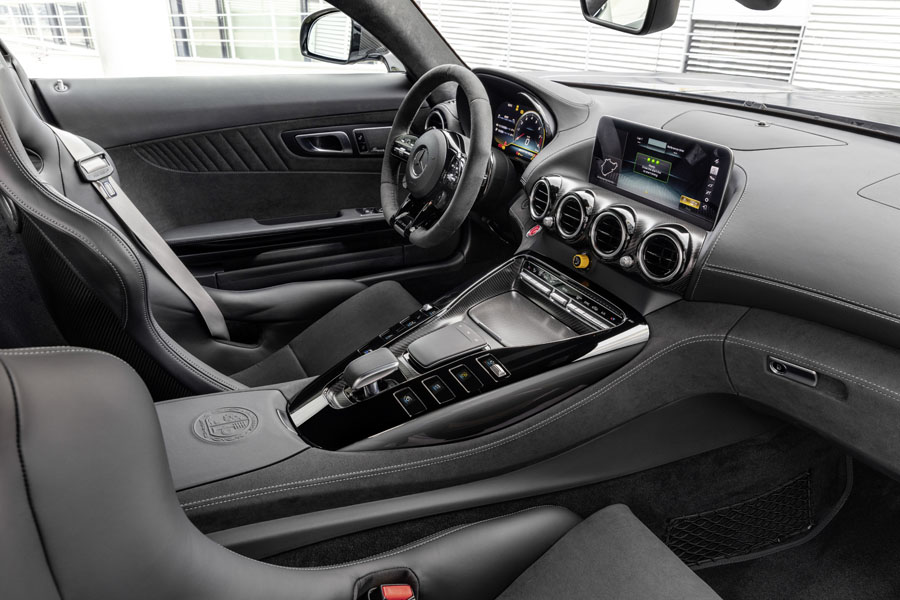 Der neue Mercedes-AMG GT und AMG GT R PRO: Nachgeschärft und noch agilerThe new Mercedes-AMG GT and AMG GT R PRO: Further honed and even more agile
