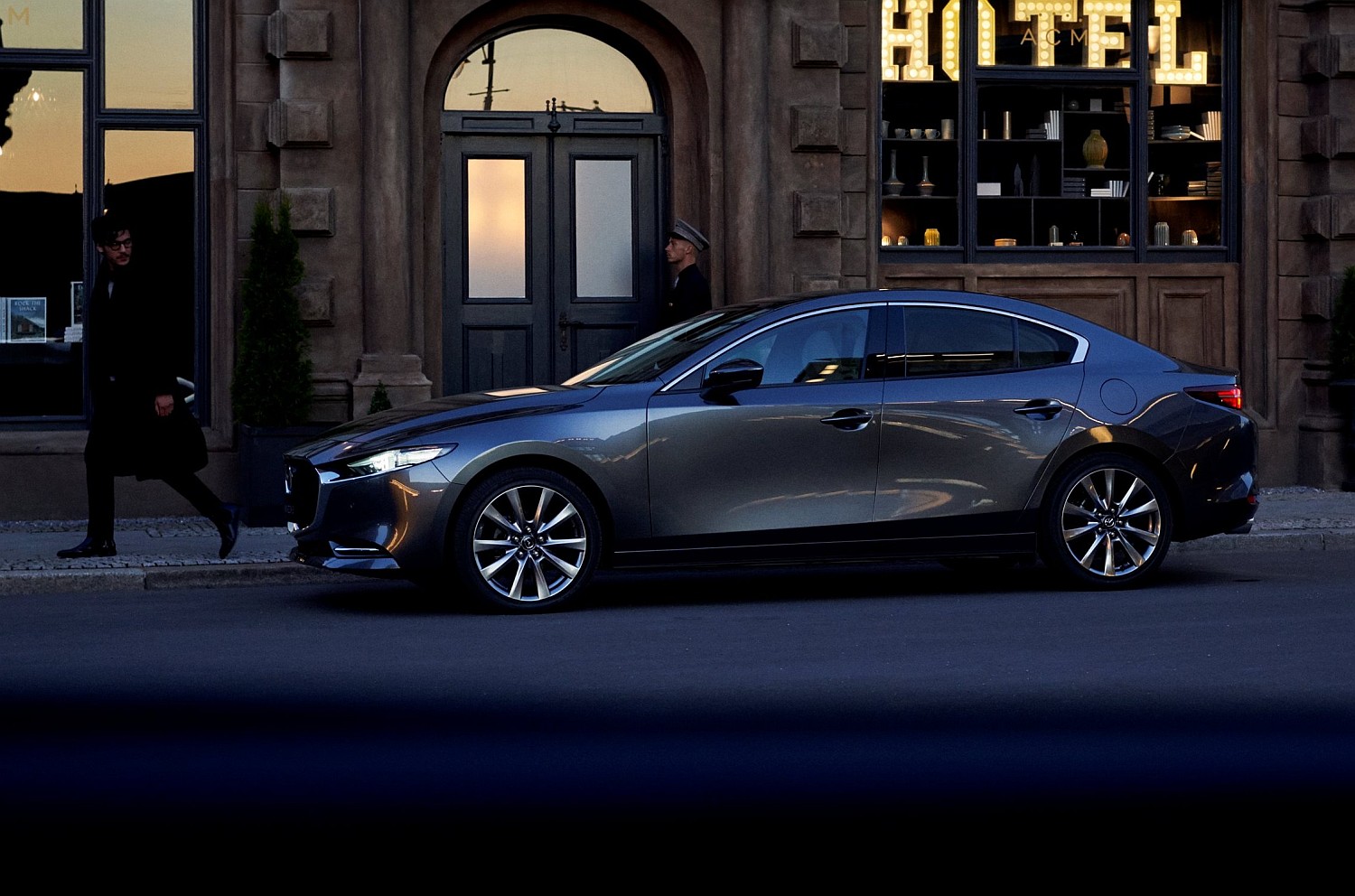 18_All-New-Mazda3_SDN_EXT_lowres