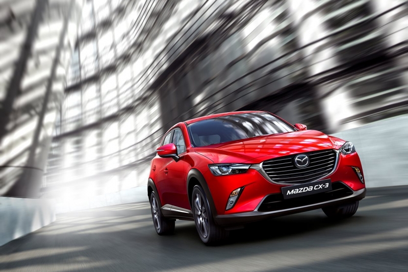 2017CX-3_Geneva_Action2