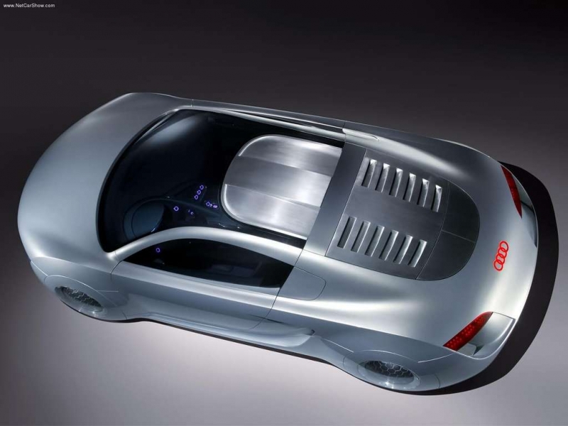 Audi-RSQ_Concept-2004-1024-06-960×600