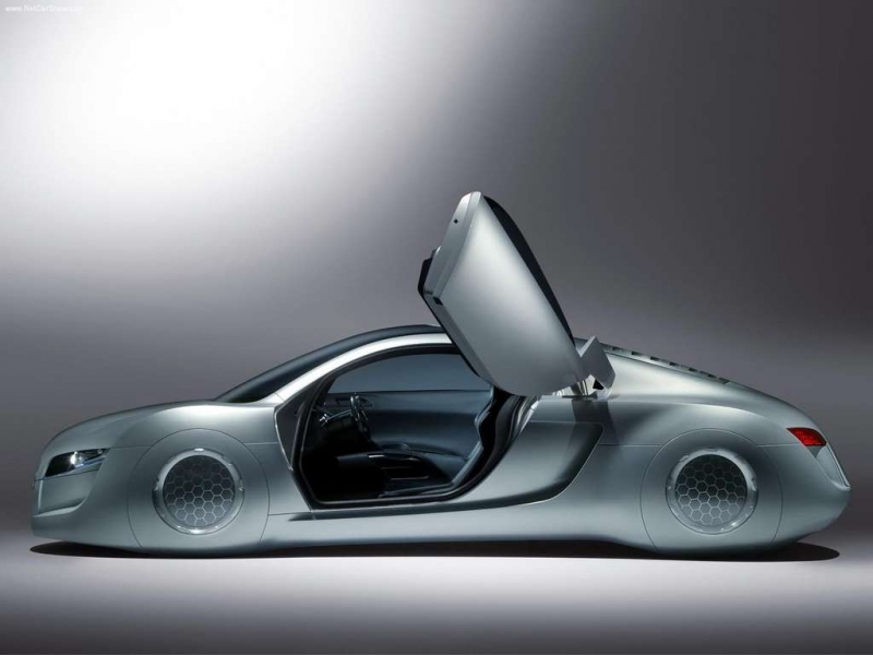 Audi-RSQ_Concept-2004-1024-07-960×600