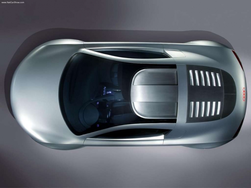 Audi-RSQ_Concept-2004-1024-09-960×600
