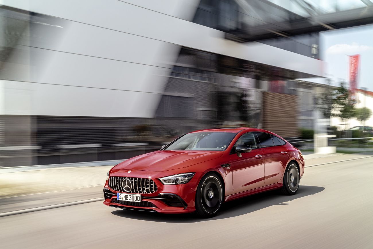 Verkaufsstart für neue Mercedes-AMG GT 4-Türer Coupé Modelle: Sportwagen-Portfolio wächst weiter

Sales launch of the new Mercedes-AMG GT 4-door Coupé models: Sports car portfolio continues to grow