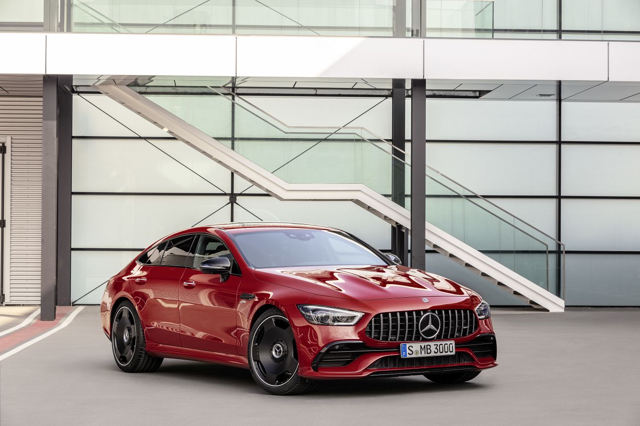 Verkaufsstart für neue Mercedes-AMG GT 4-Türer Coupé Modelle: Sportwagen-Portfolio wächst weiter

Sales launch of the new Mercedes-AMG GT 4-door Coupé models: Sports car portfolio continues to grow