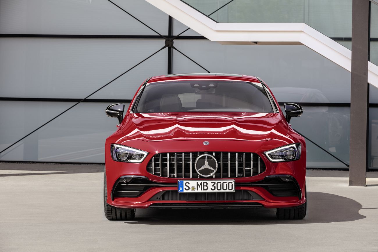 Verkaufsstart für neue Mercedes-AMG GT 4-Türer Coupé Modelle: Sportwagen-Portfolio wächst weiter

Sales launch of the new Mercedes-AMG GT 4-door Coupé models: Sports car portfolio continues to grow