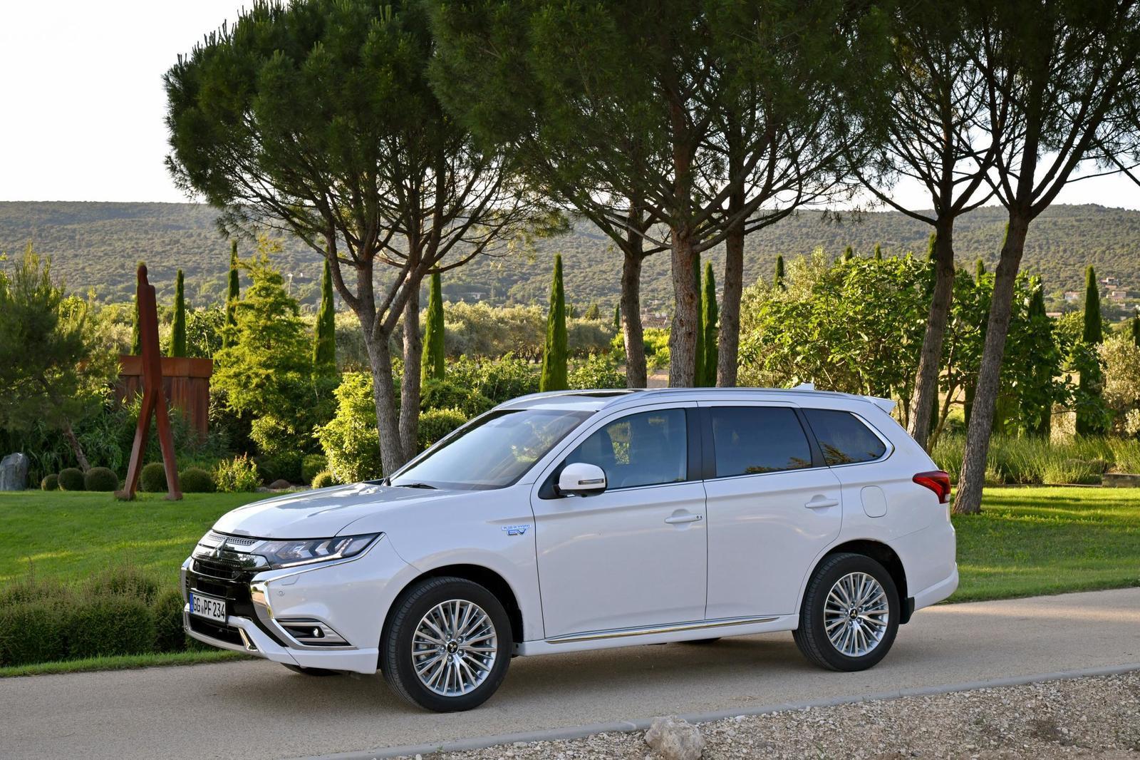 Mitsubishi Outlander_13 (3)