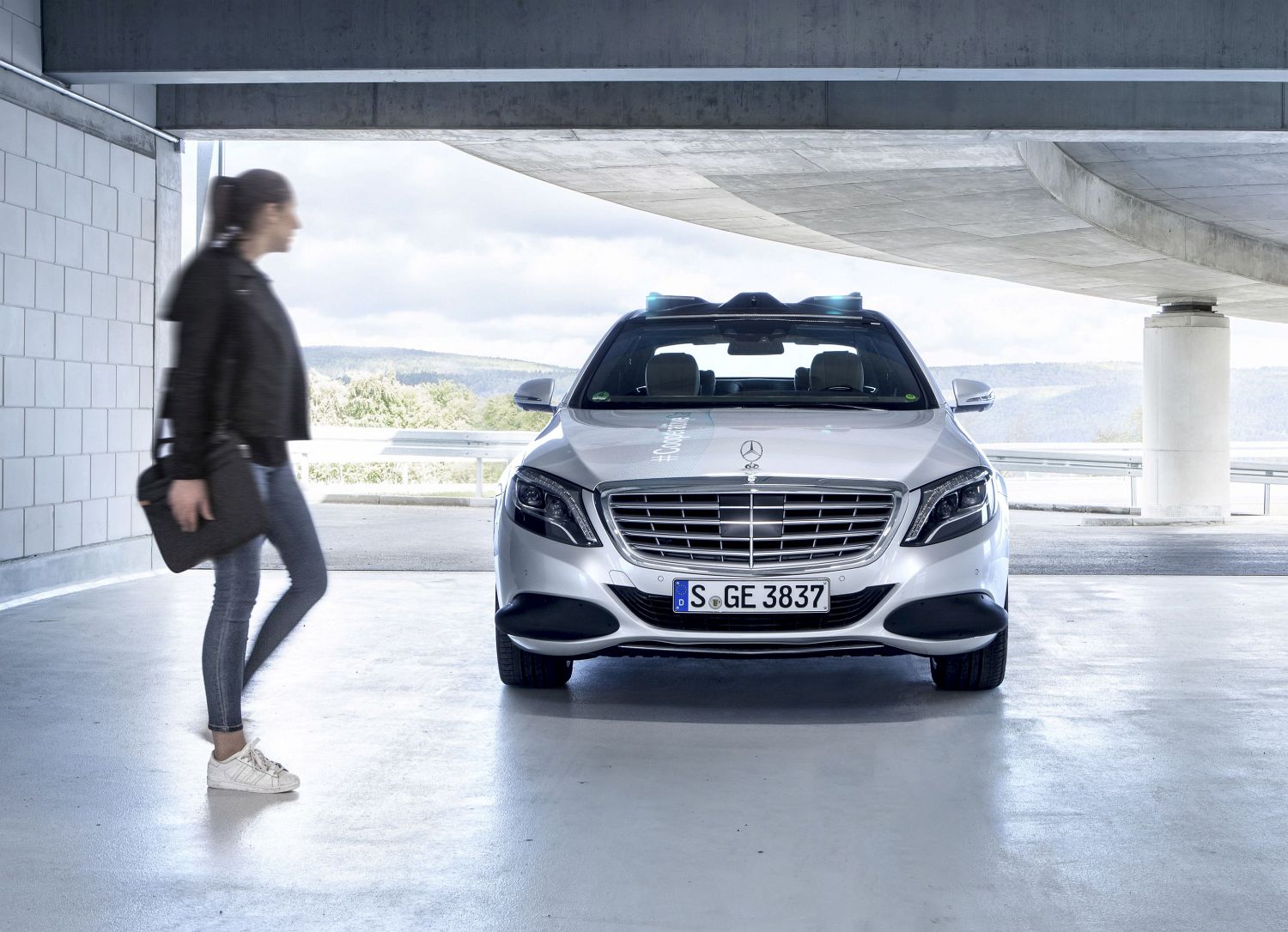 Mercedes-Benz FutureInsight: „Human first“: Empathie als Anker in der digitalen Transformation

Mercedes-Benz FutureInsight: “Human first”: empathy as anchor in the digital transformation