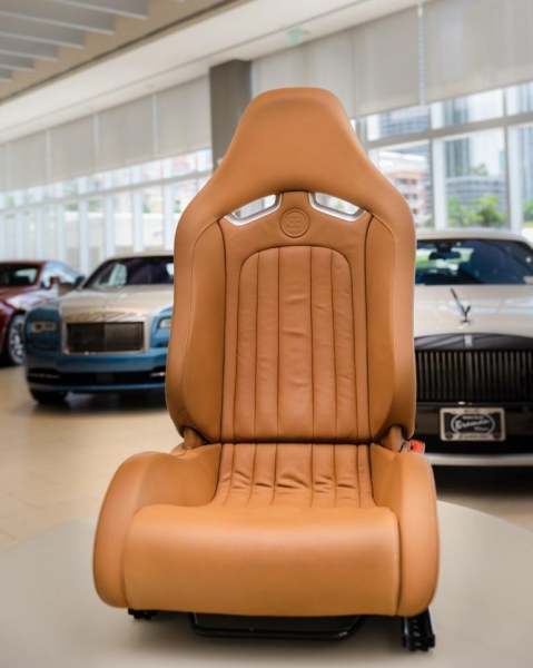 2008-bugatti-veyron-interior-2-770×963-960×600