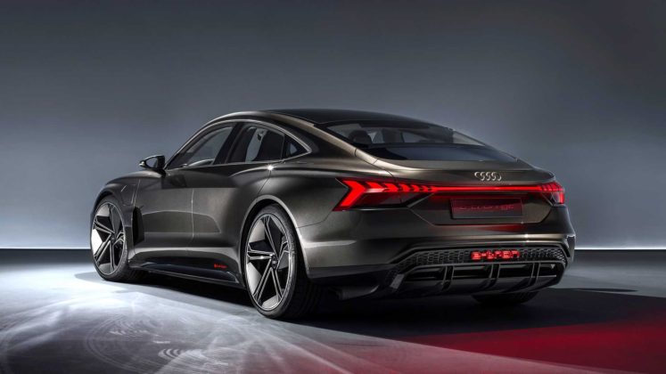 2019-audi-e-tron-gt-concept-10-747×420