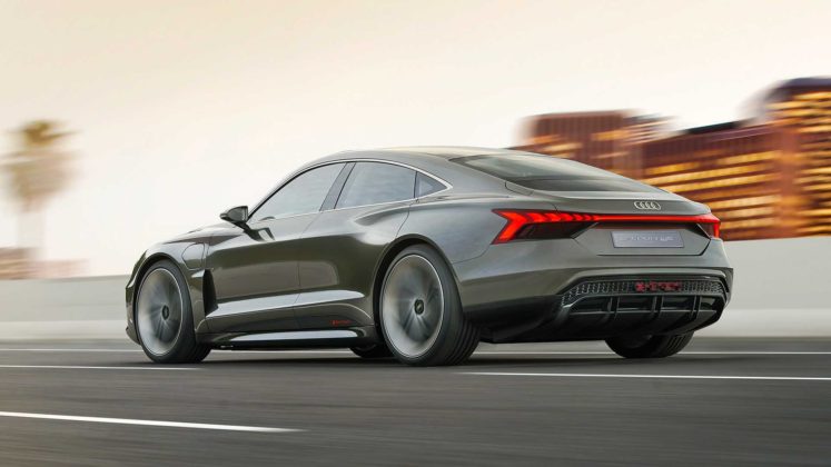 2019-audi-e-tron-gt-concept-2-747×420