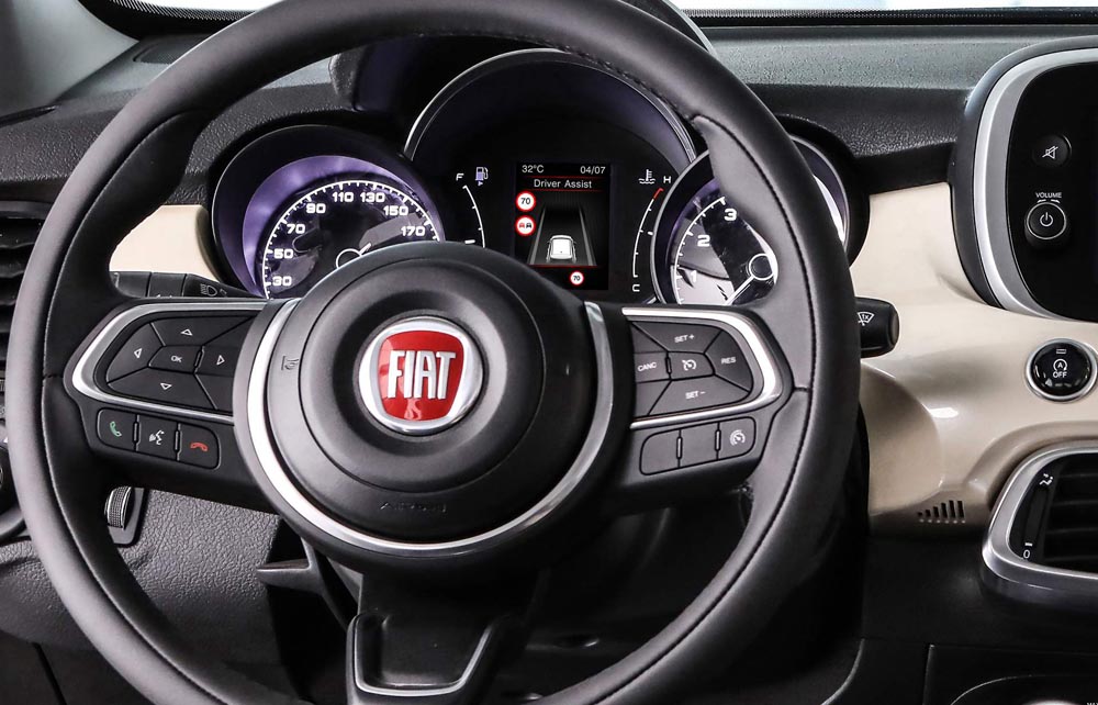 946599a2-2019-fiat-500x-34