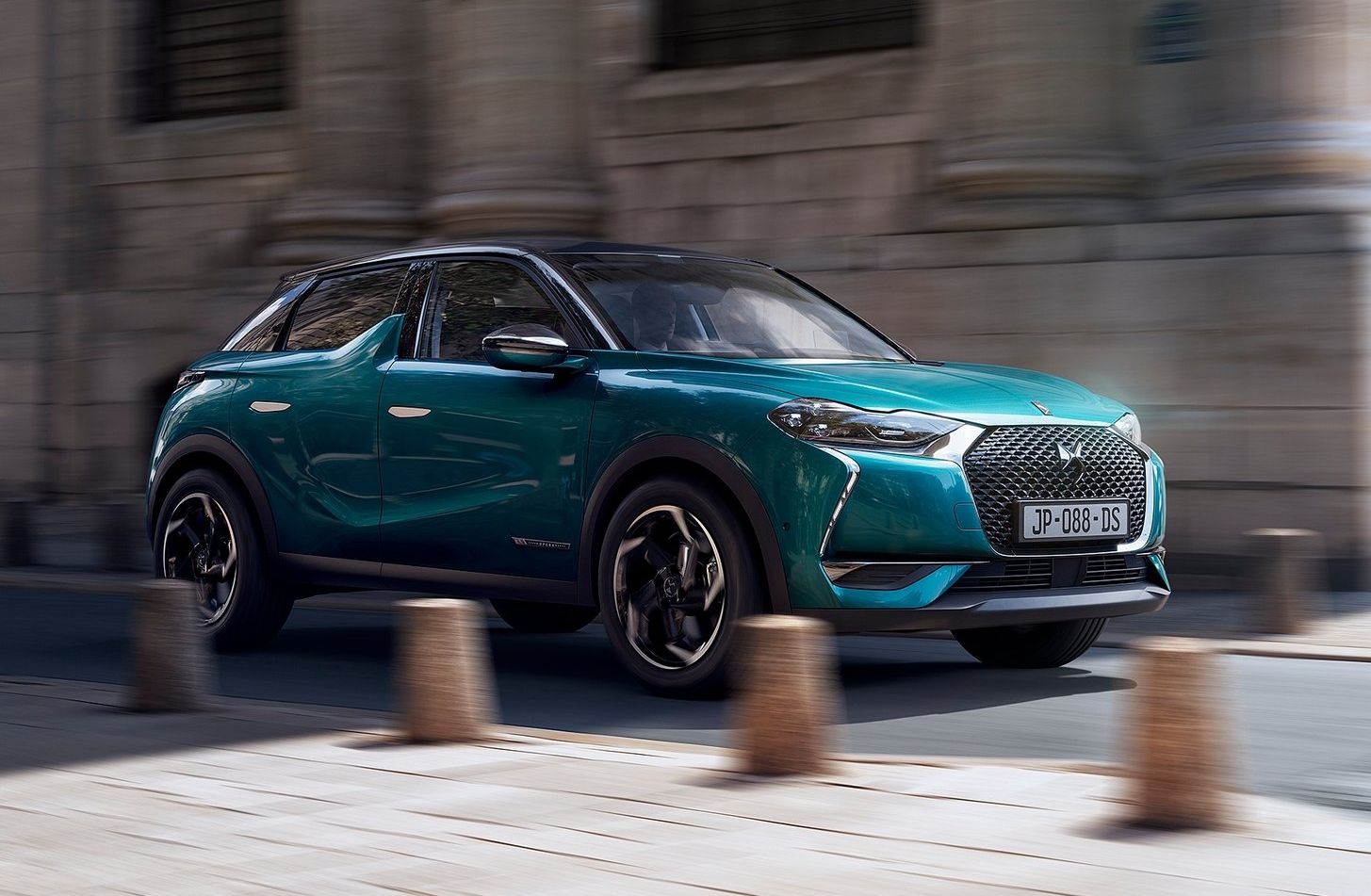DS-3_Crossback-2019-1600-04