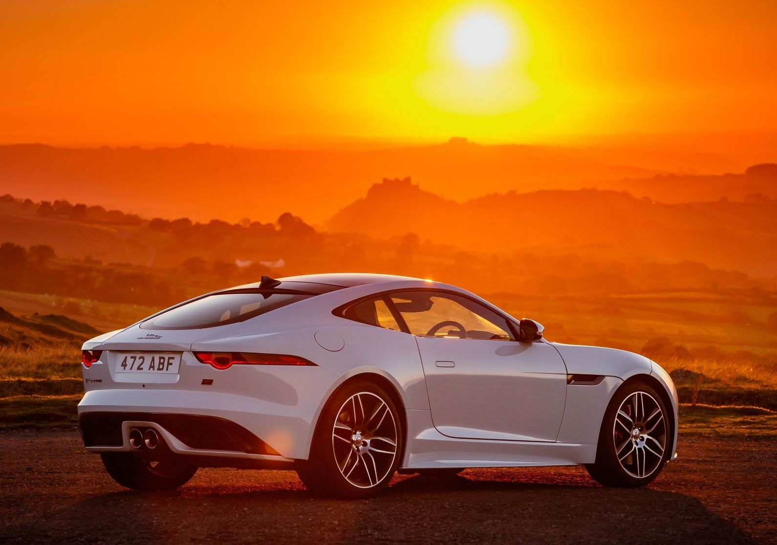 Jaguar-F-Type_Chequered_Flag_Edition-2019-1600-07