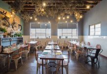 Comidas do mundo e cocktails numa antiga corticeira no Seixal