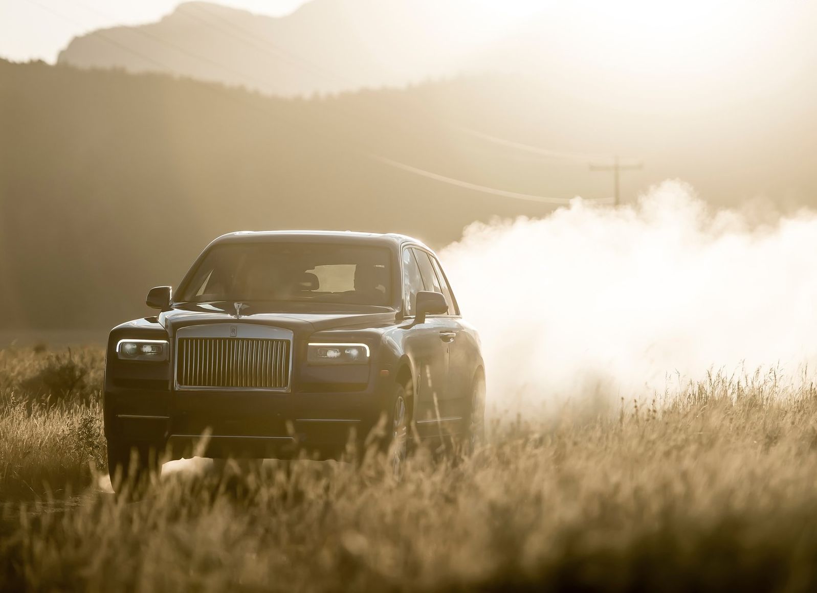 Rolls-Royce-Cullinan-2019-1600-24