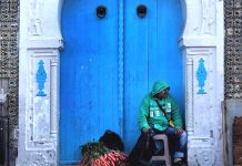 Crónica de Afonso Cruz: Com uma gargalhada e um abraço