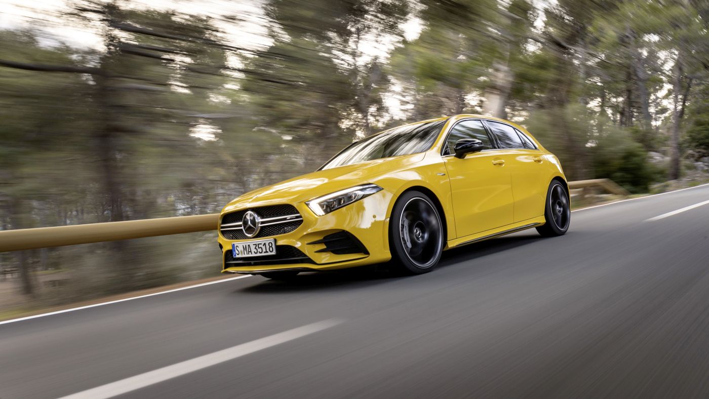 Mercedes-AMG A 35 4MATIC: Neuer Einstieg in die Welt der Driving PerformanceMercedes-AMG A 35 4MATIC: New entry-level model opens up the world of driving performance