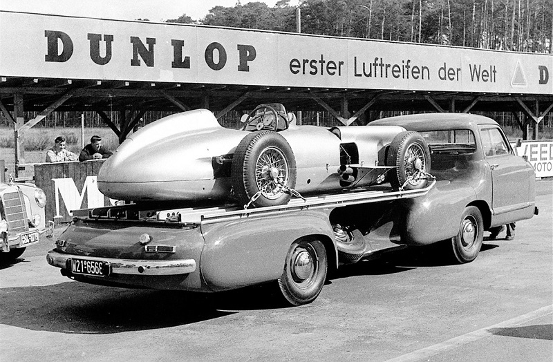 15-vintage-car-carriers-that-you-d-be-insane-to-use-today-1476934525919