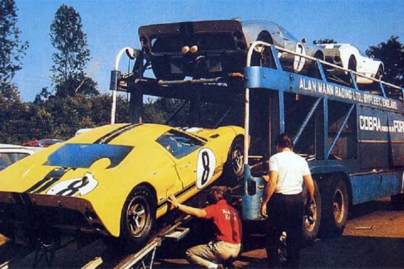 15-vintage-car-carriers-that-you-d-be-insane-to-use-today-1476934526080-500×333