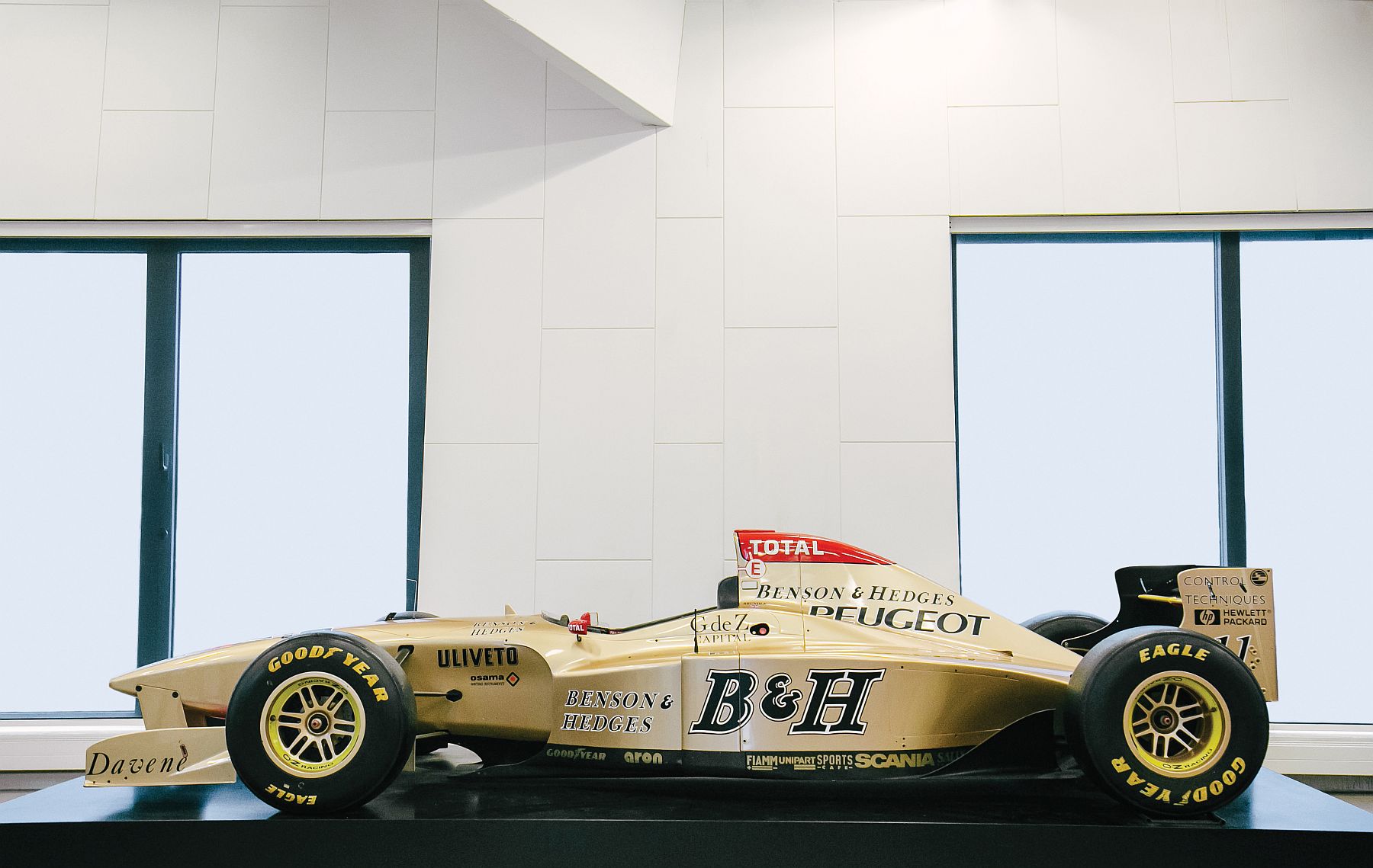 1996-Jordan-196-Formula-1_4