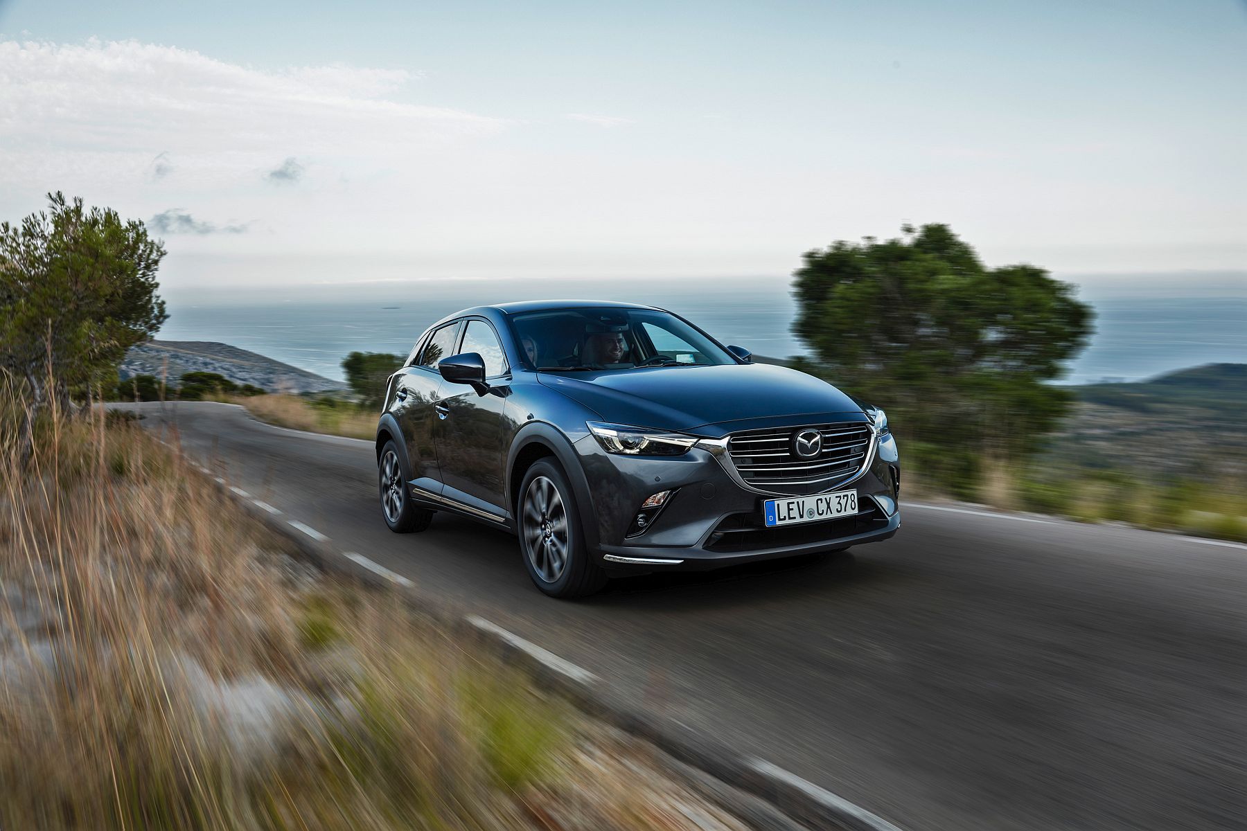 20_2018_MAZDA_CX-3_ACTION_FRONT