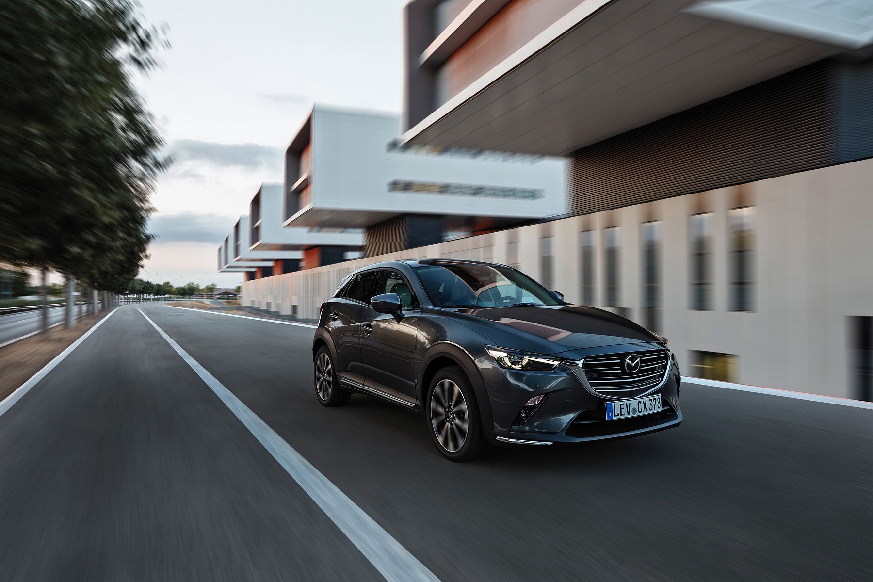 21_2018_MAZDA_CX-3_ACTION_FRONT