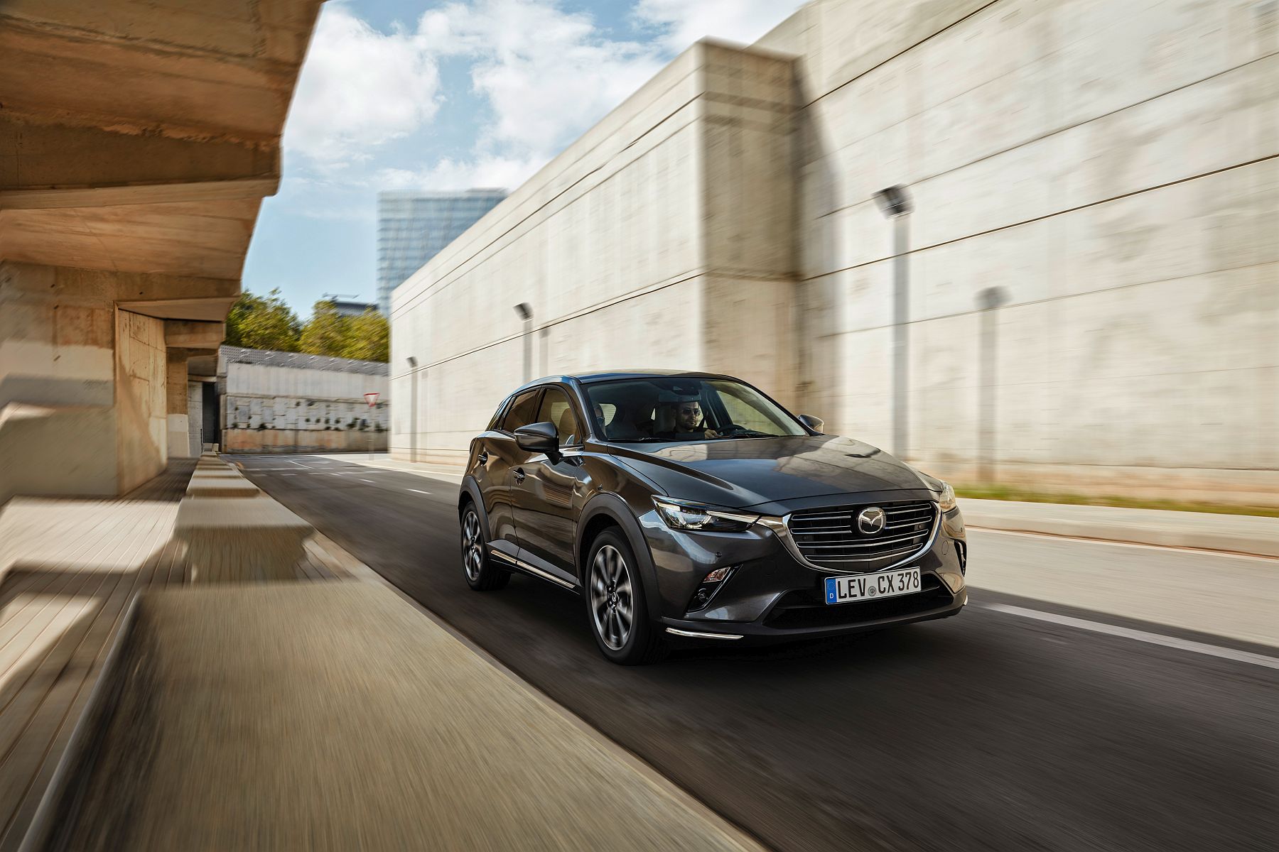 23_2018_MAZDA_CX-3_ACTION_FRONT