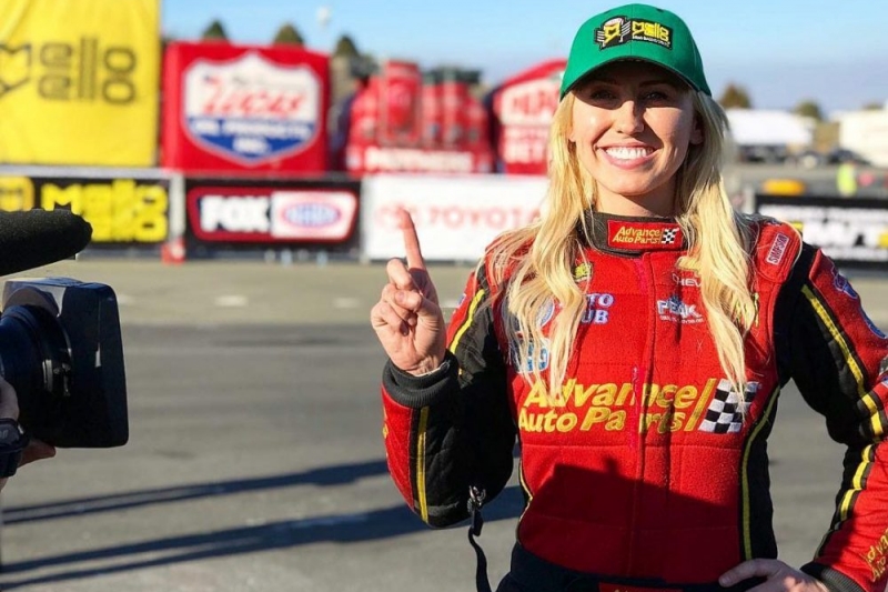 37380276_1104235656392139_4494600090337411072_n