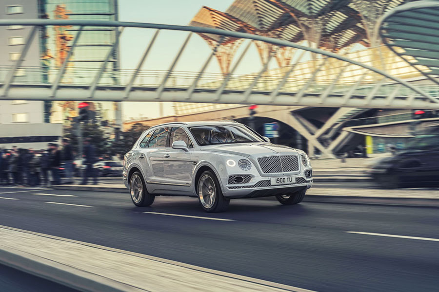 Bentley-Bentayga-Hybrid-01