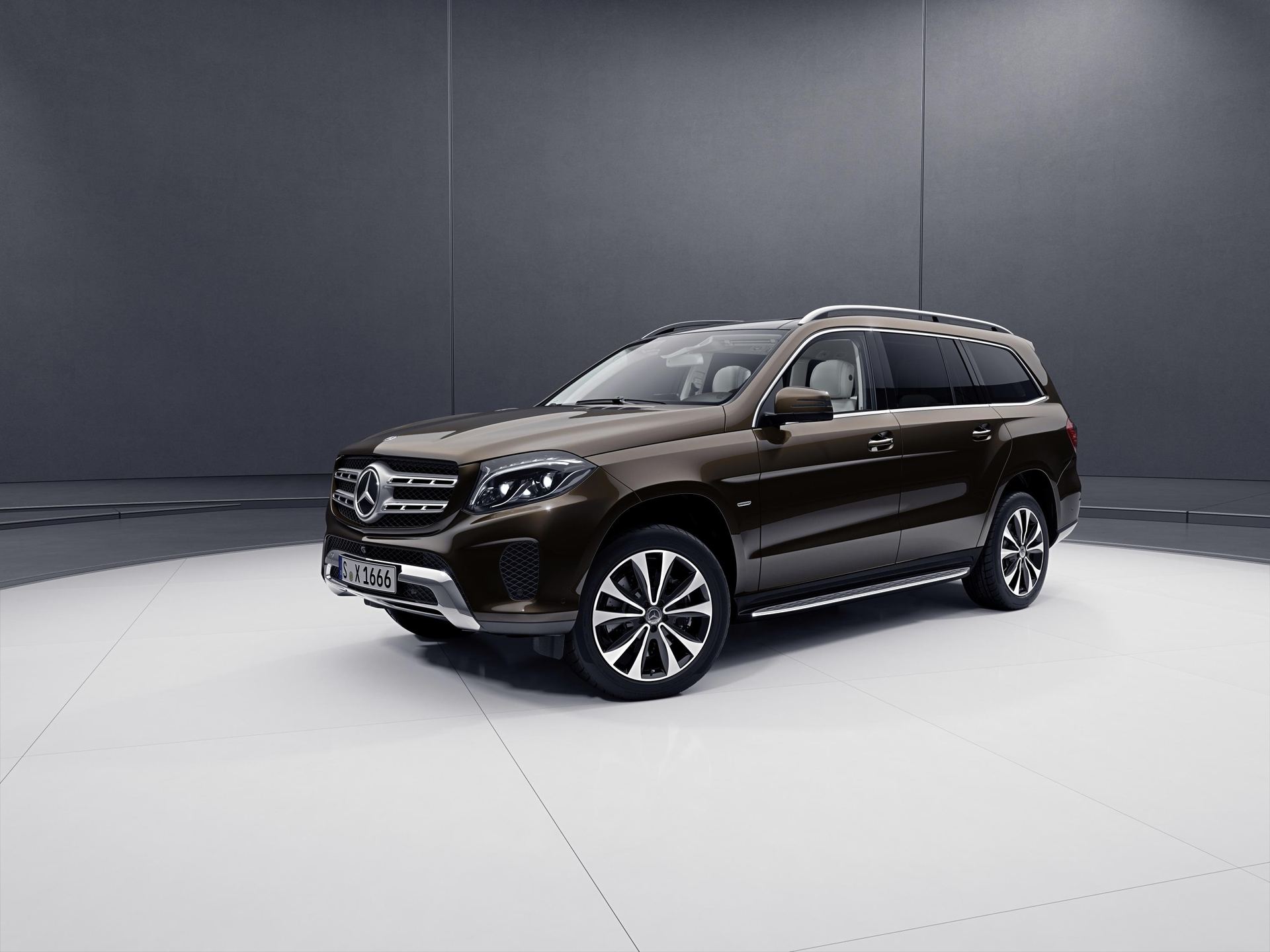 Mercedes-Benz-GLS450-4MATIC-Grand-Edition-4-source
