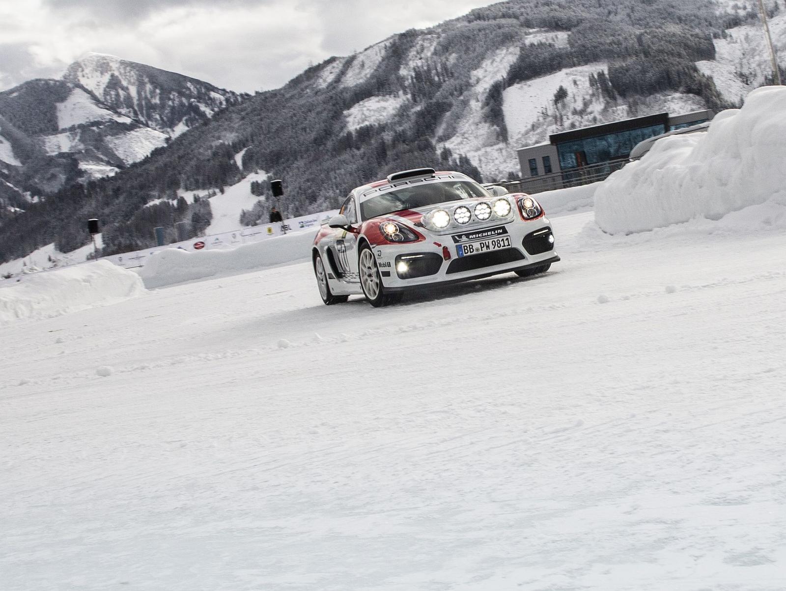 Porsche Cayman GT4 Rallye (9)