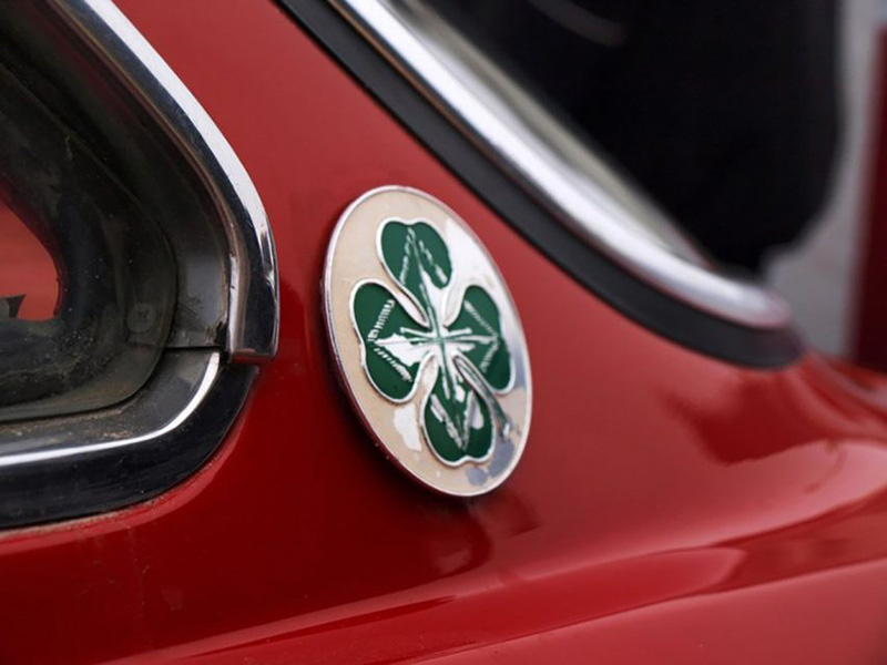 more-than-luck-the-story-of-alfa-romeo-s-quadrifoglio-badge-1477100219960-853×640