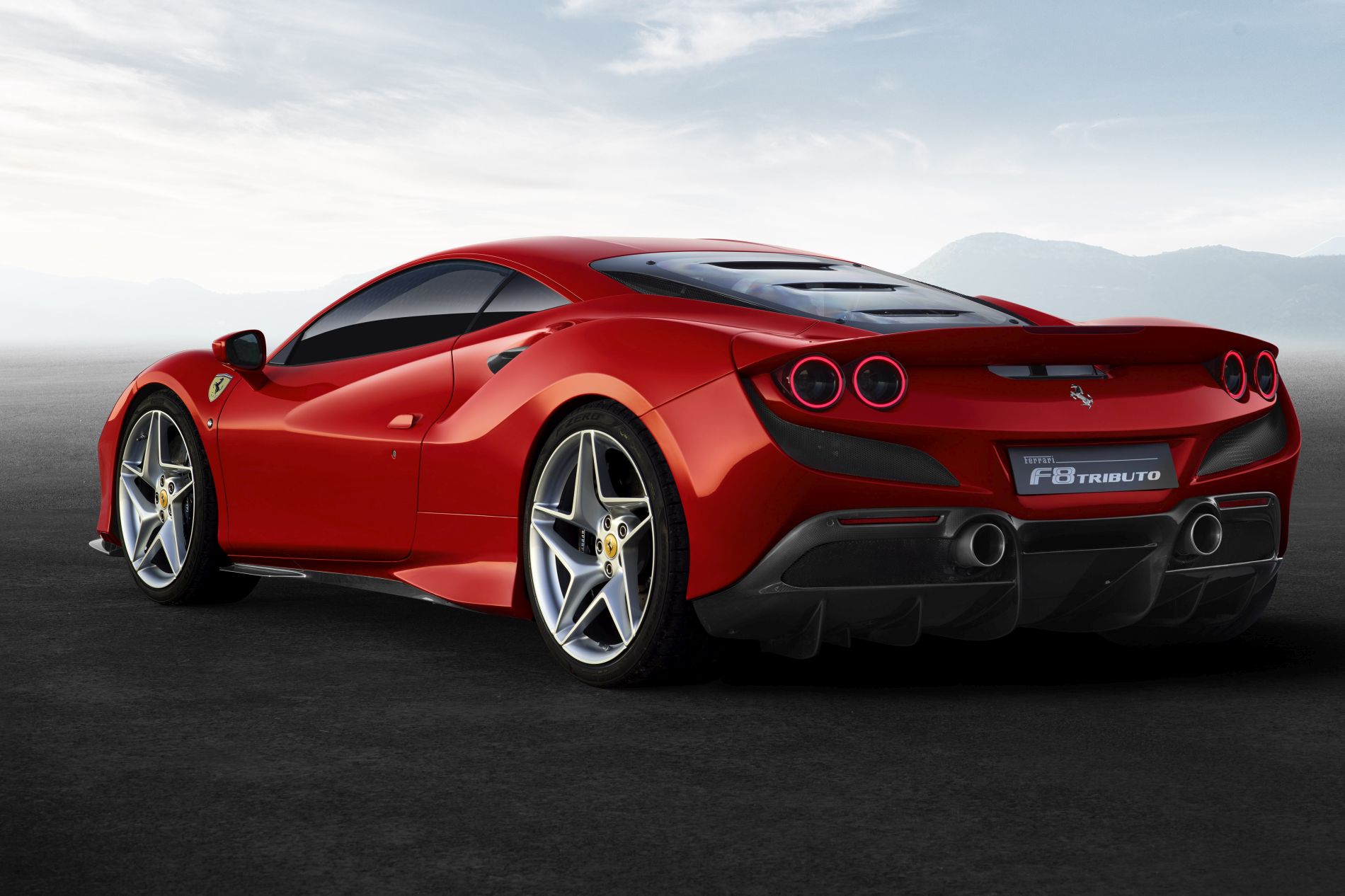 190004-car-f8-tributo