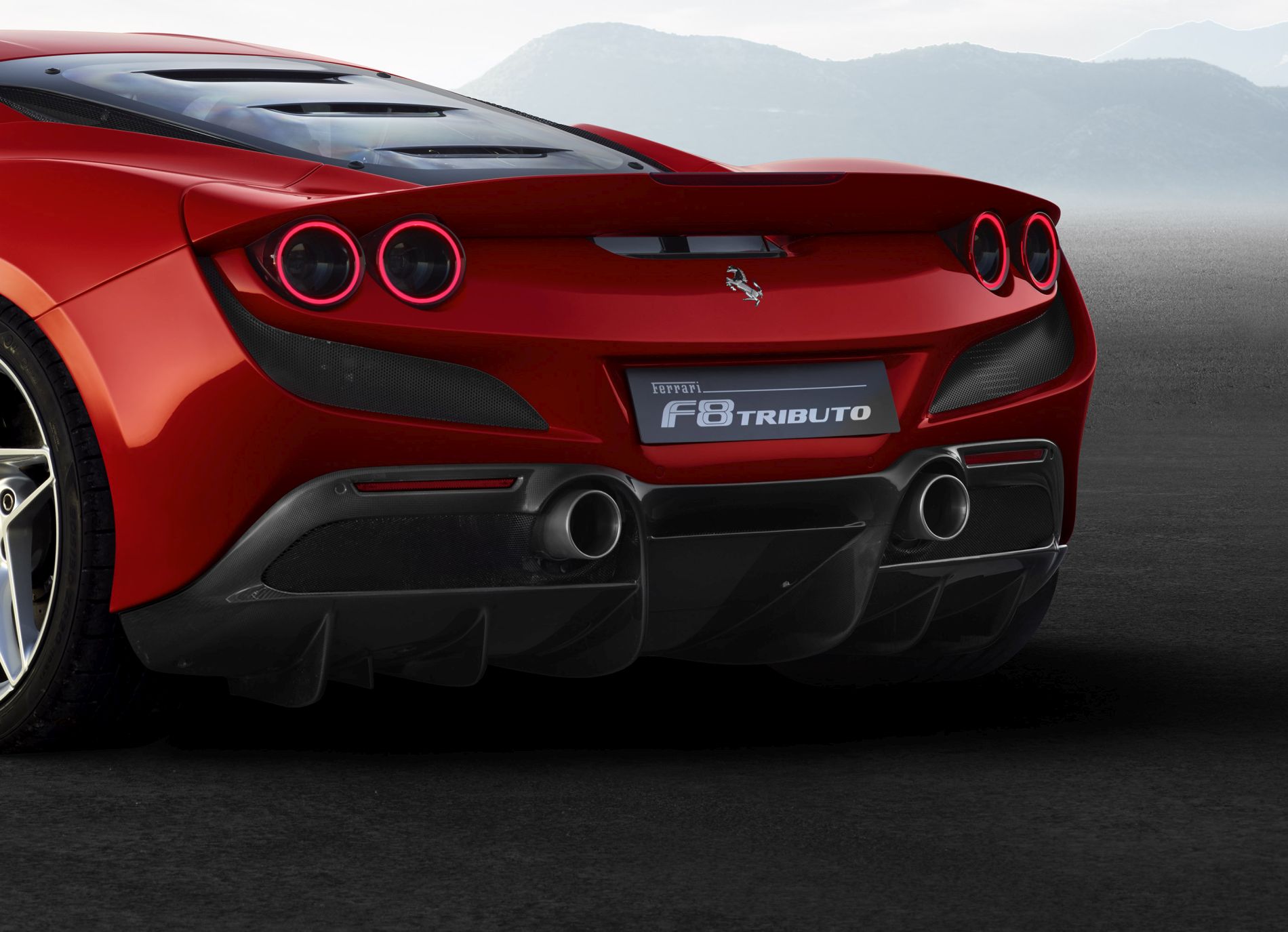 190004-car-f8-tributo1