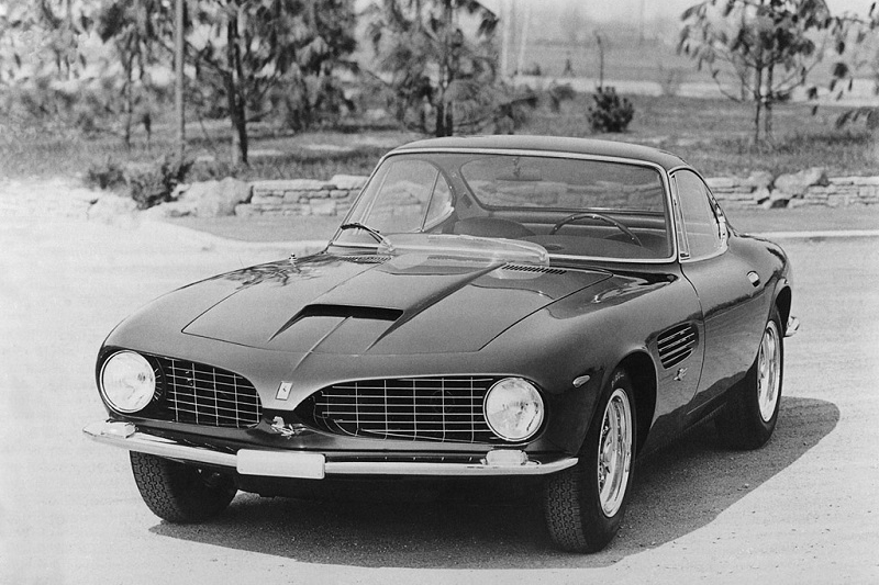 1962_Ferrari_250GTBertoneCoup1