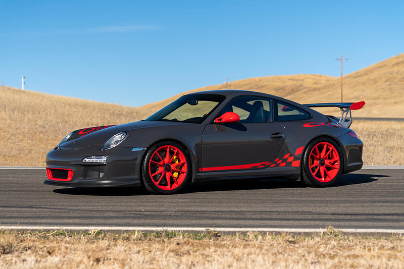 2010_Porsche_997_GT3_RS-1_MM