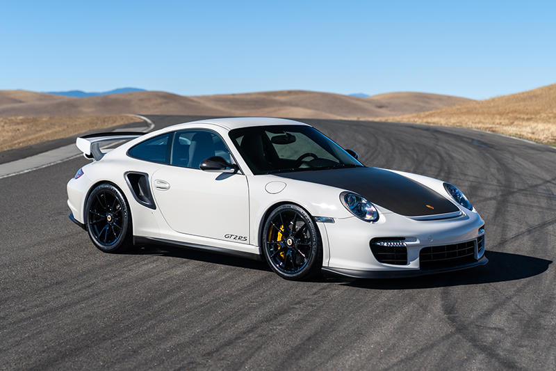 2011_Porsche_997_GT2_RS-11_MM