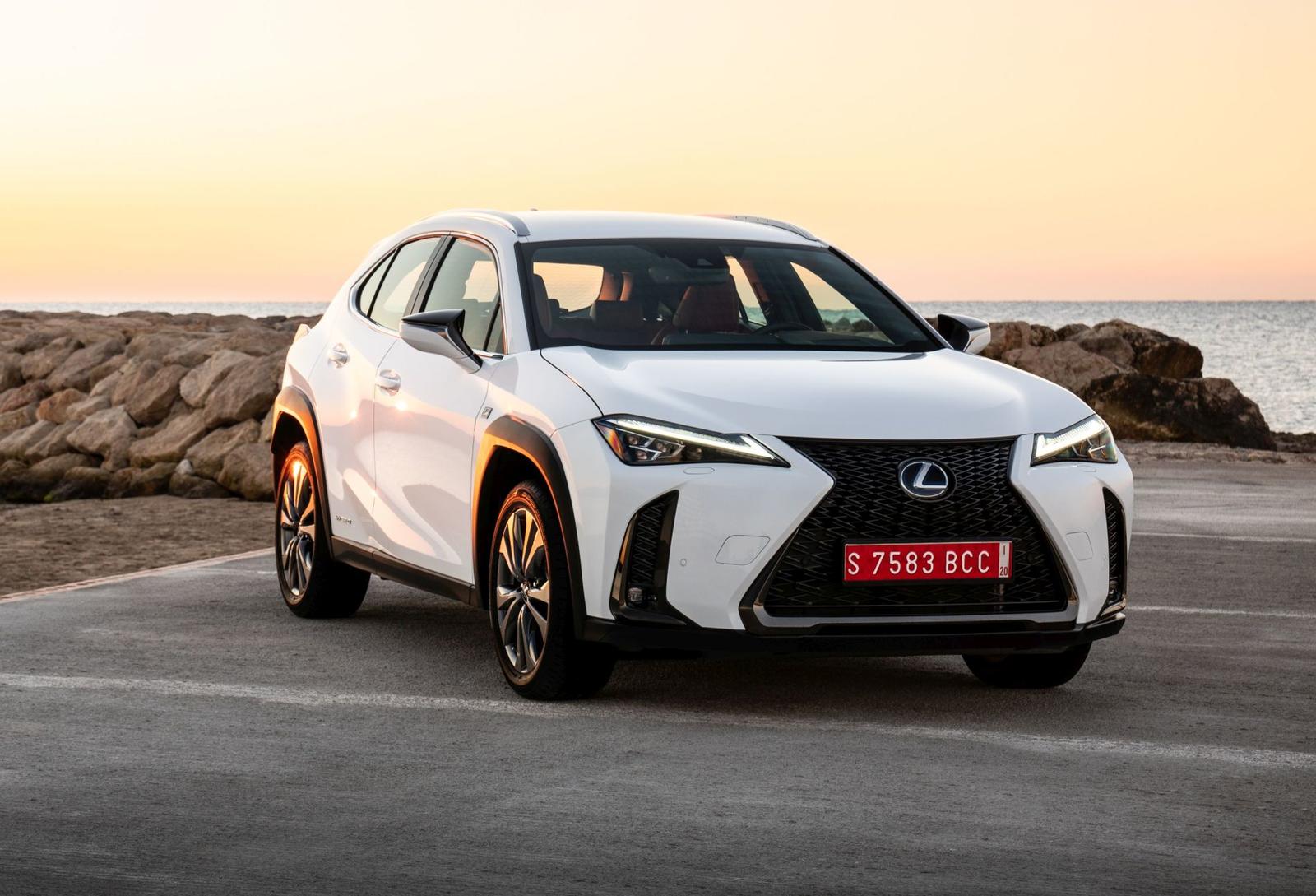 2019-lexus-ux-250h-f-white-02-582708