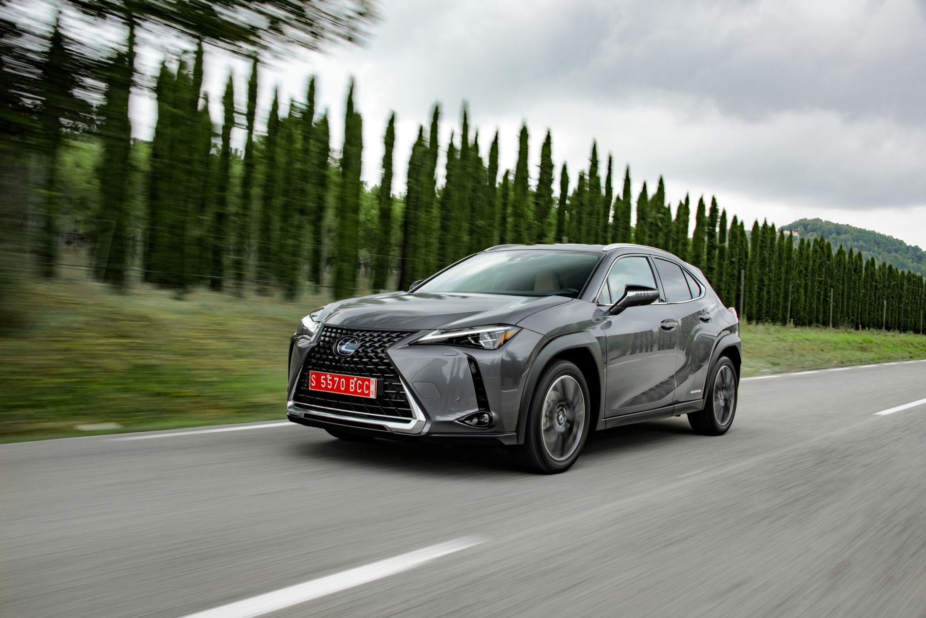 2019-lexus-ux-250h-grey-dyn-18-939531