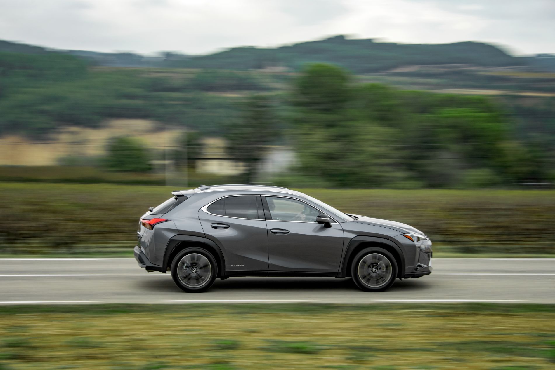 2019-lexus-ux-250h-grey-dyn-22-492282