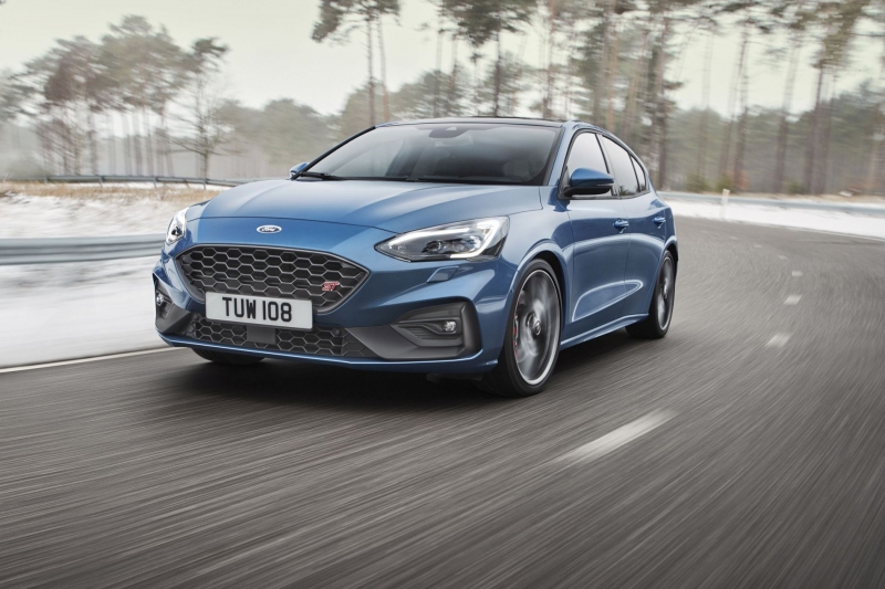 2019_FORD_FOCUS_ST_01