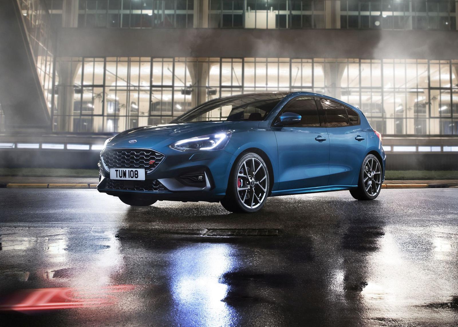 2019_FORD_FOCUS_ST_02