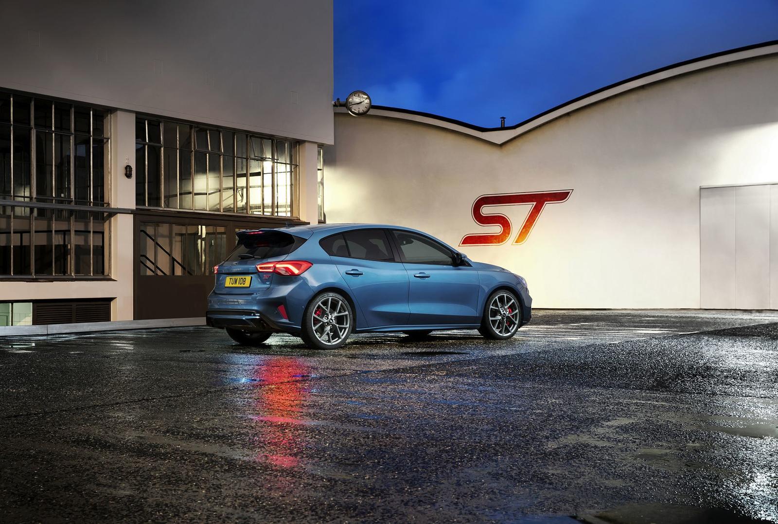 2019_FORD_FOCUS_ST_13