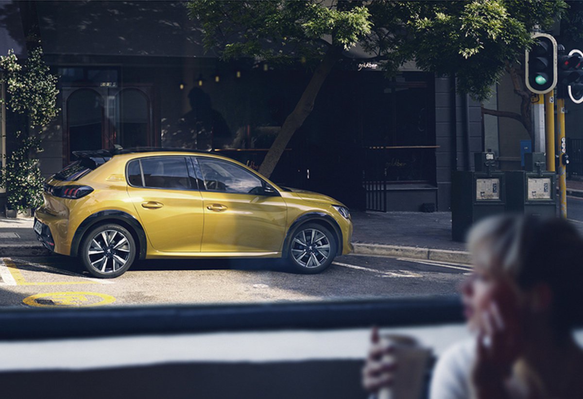 201da848-2019-peugeot-208-leak-02
