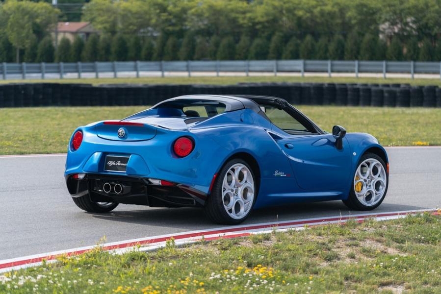 2020-alfa-romeo-4c-spider-italia-3