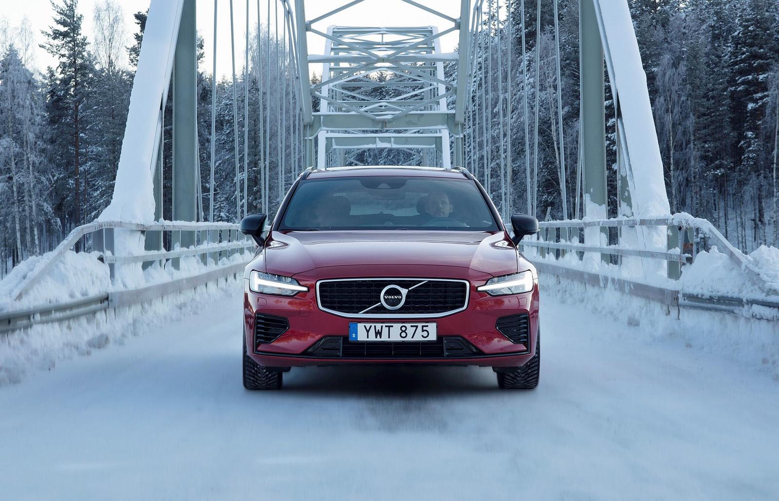 Volvo V60 T8 Test Drive in Luleå, Sweden