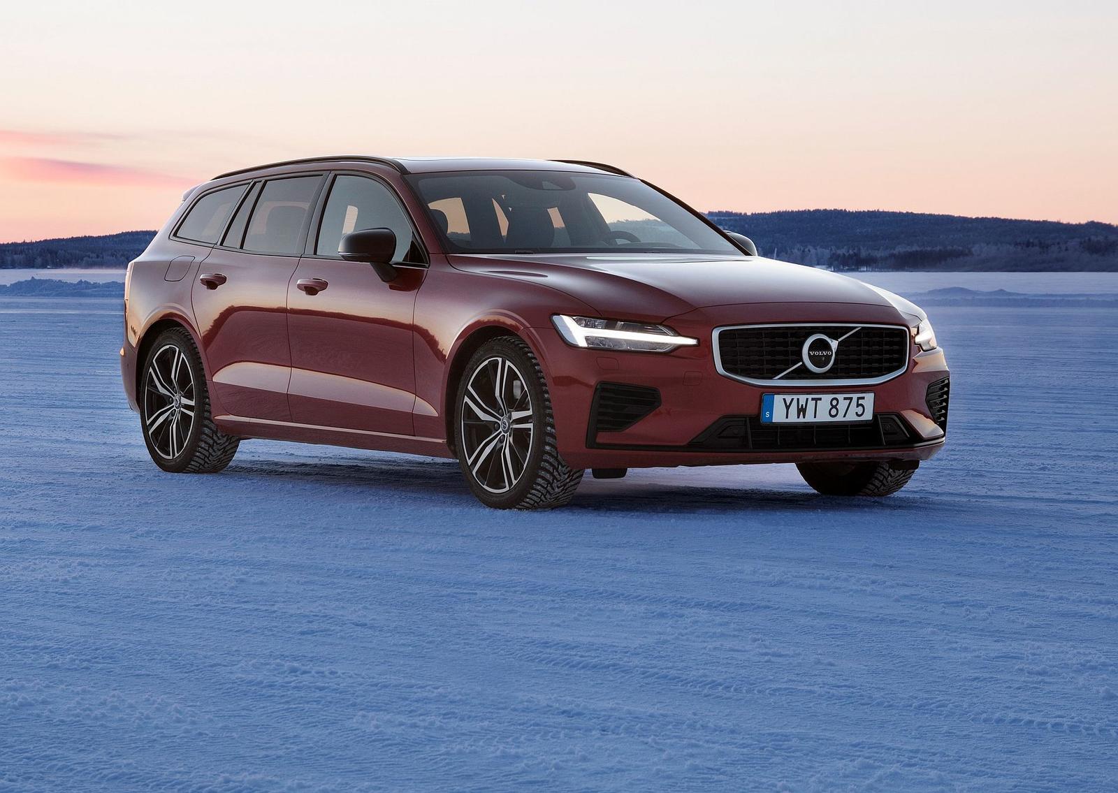 Volvo V60 T8 Test Drive in Luleå, Sweden