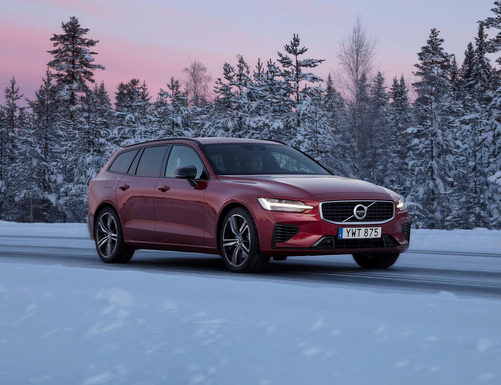 Volvo V60 T8 Test Drive in Luleå, Sweden